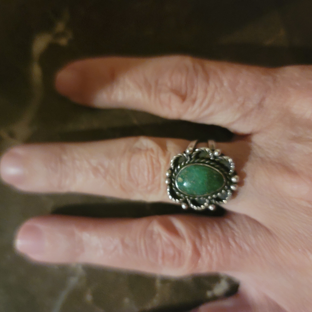 Elegant Silver and Green Stone Ring